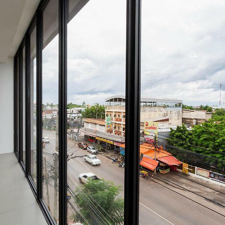 Clay Hotel Udonthani Экстерьер фото