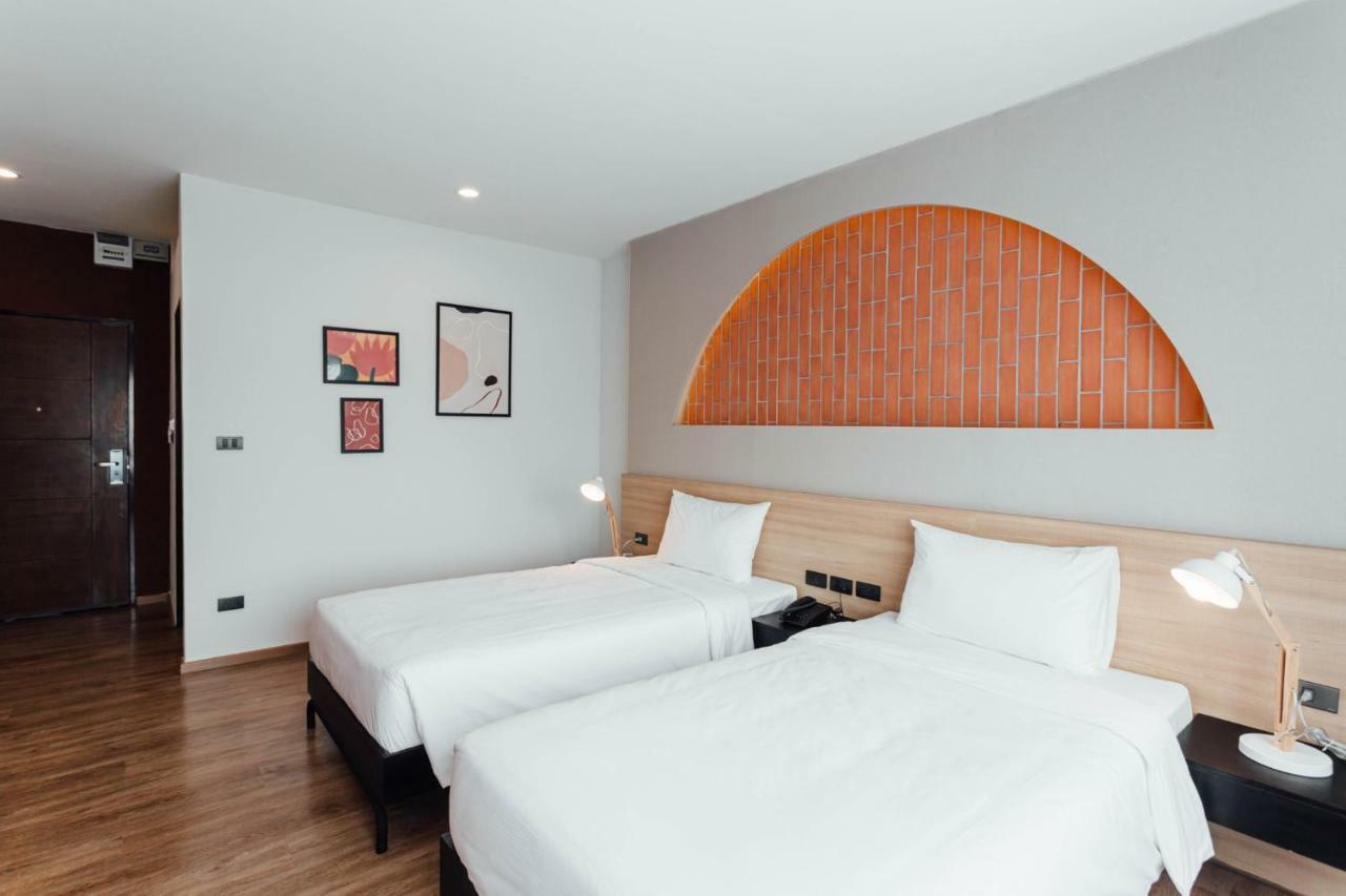 Clay Hotel Udonthani Экстерьер фото
