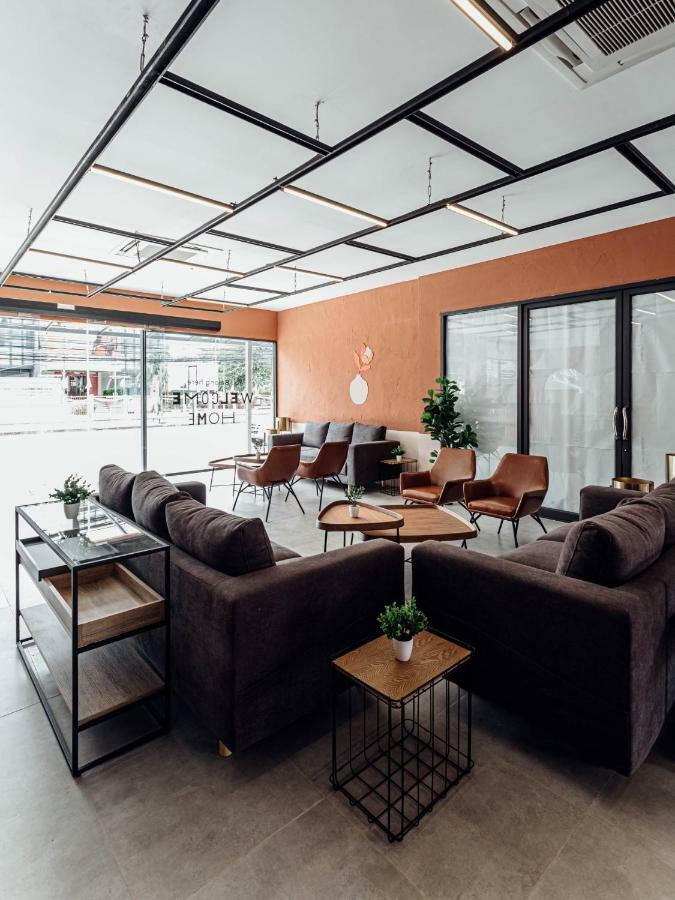 Clay Hotel Udonthani Экстерьер фото