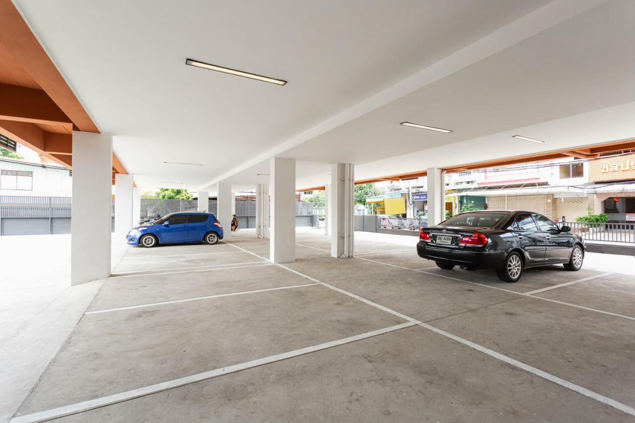 Clay Hotel Udonthani Экстерьер фото